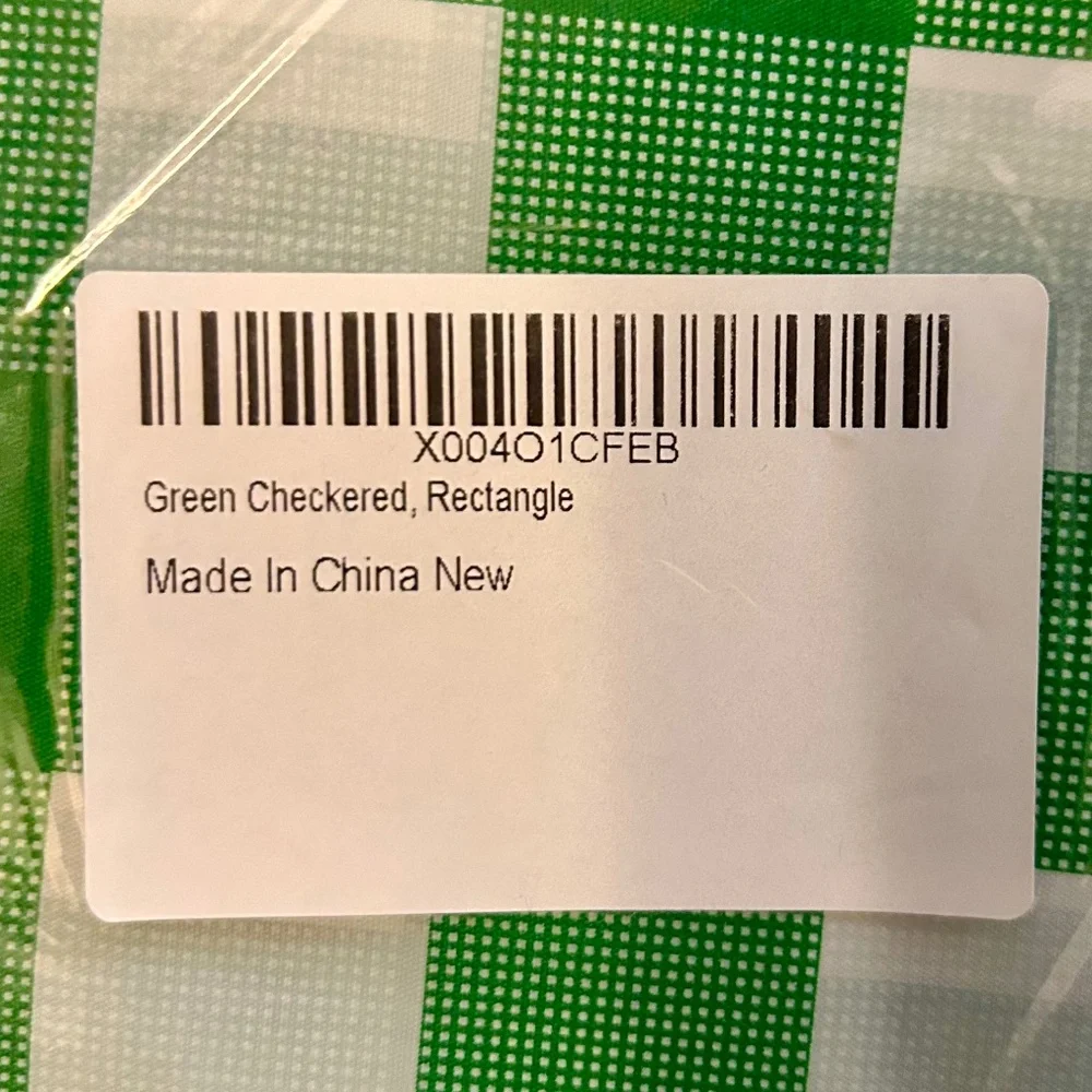 Green Checkered Disposable Tablecloths, 5 Count, NEW